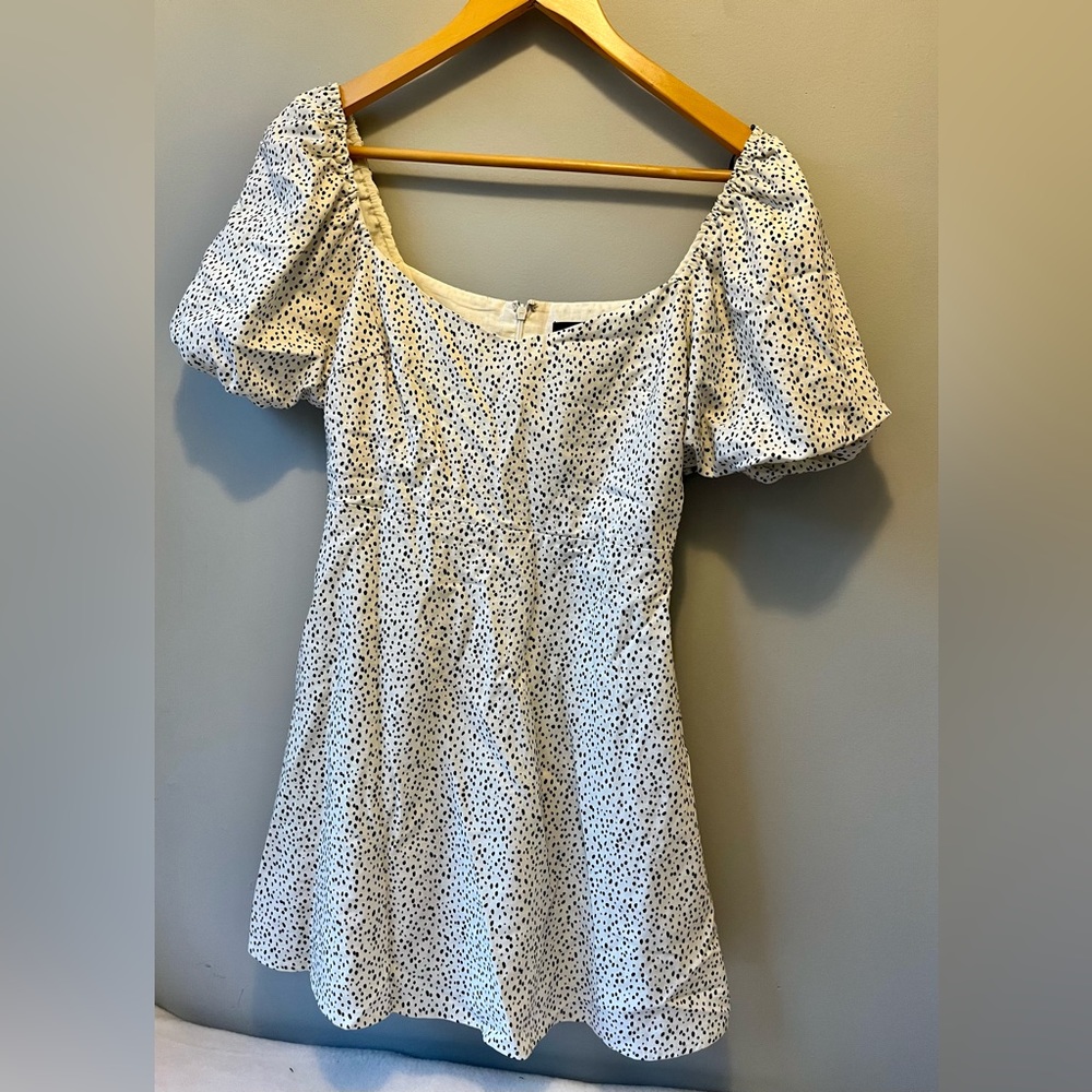 Puffed sleeve mini dress size small